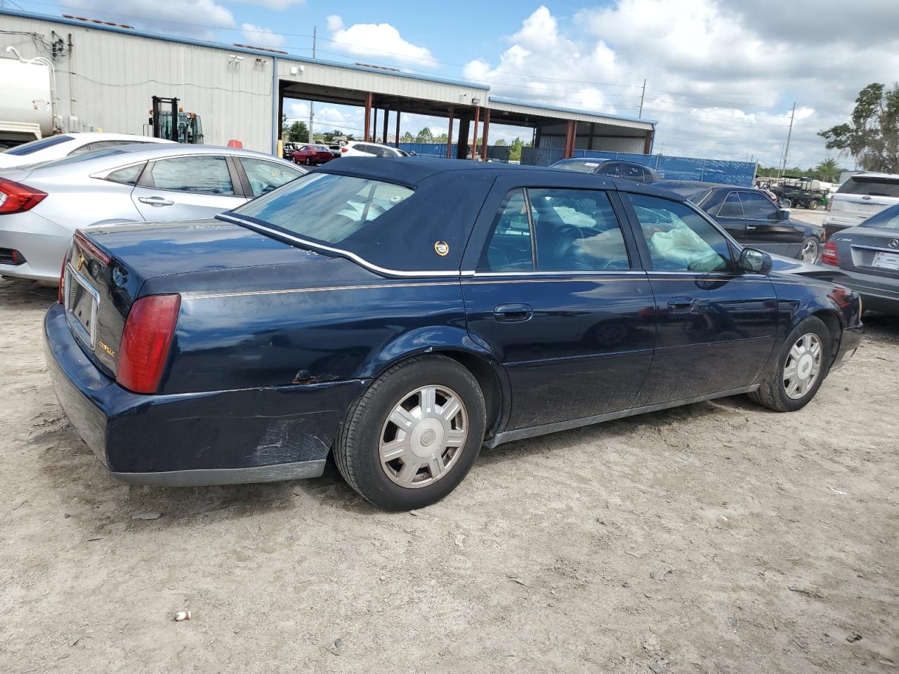 1G6KD54Y04U218662 2004 Cadillac Deville