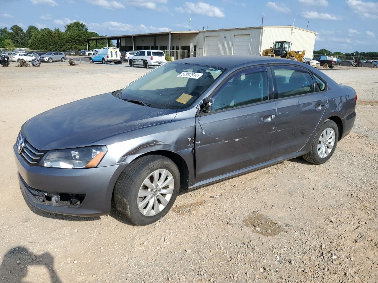 2013 Volkswagen Passat S vin: 1VWAH7A39DC076672