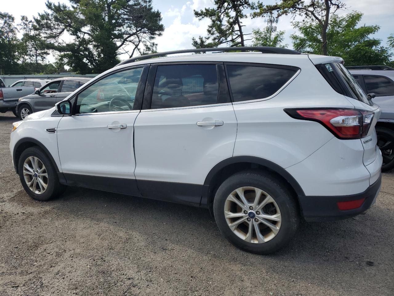 2018 Ford Escape Se vin: 1FMCU9GD8JUB46201