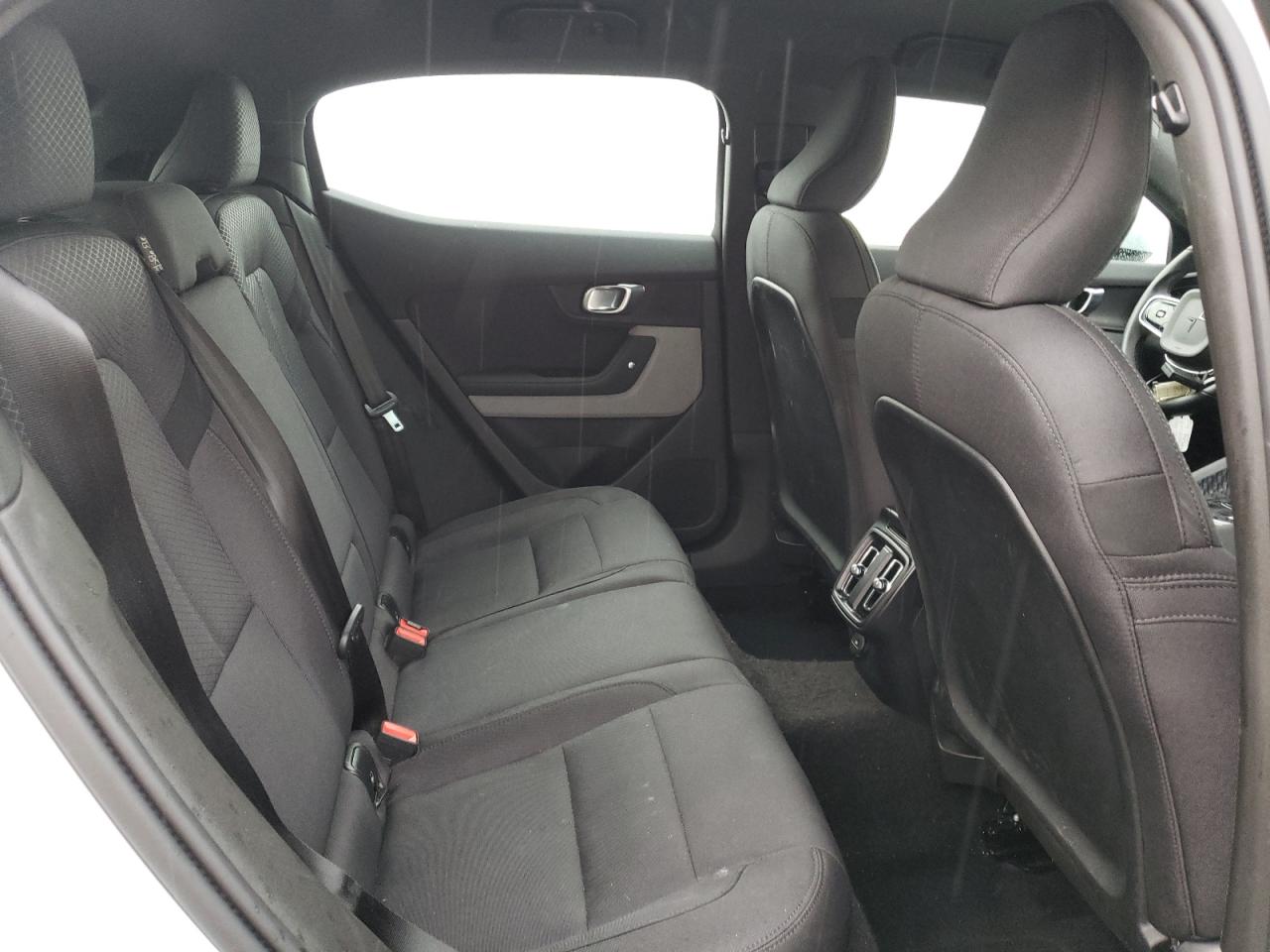 YSMED3KA8PL123883 2023 Polestar 2