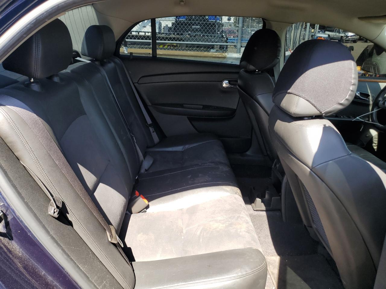 1G1ZD5EB2AF130968 2010 Chevrolet Malibu 2Lt