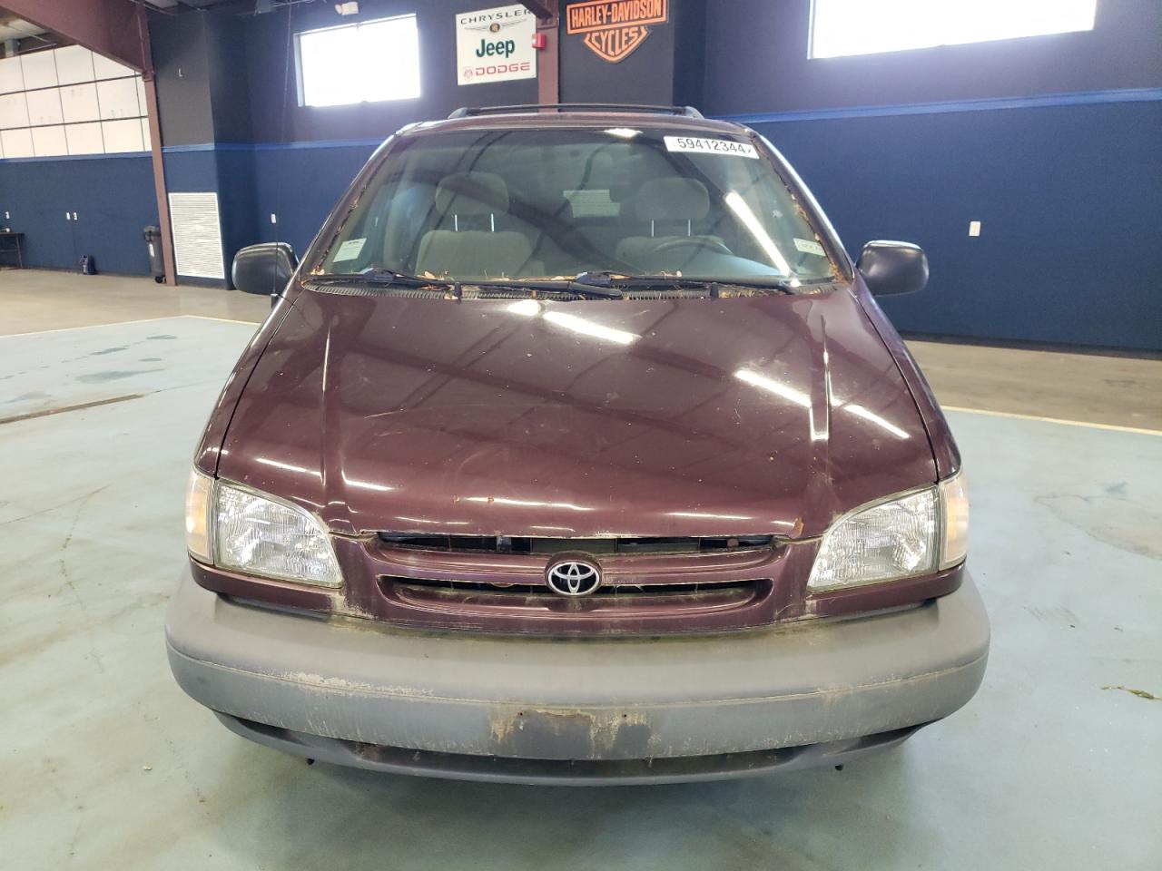 4T3GF19C7XU126197 1999 Toyota Sienna Ce