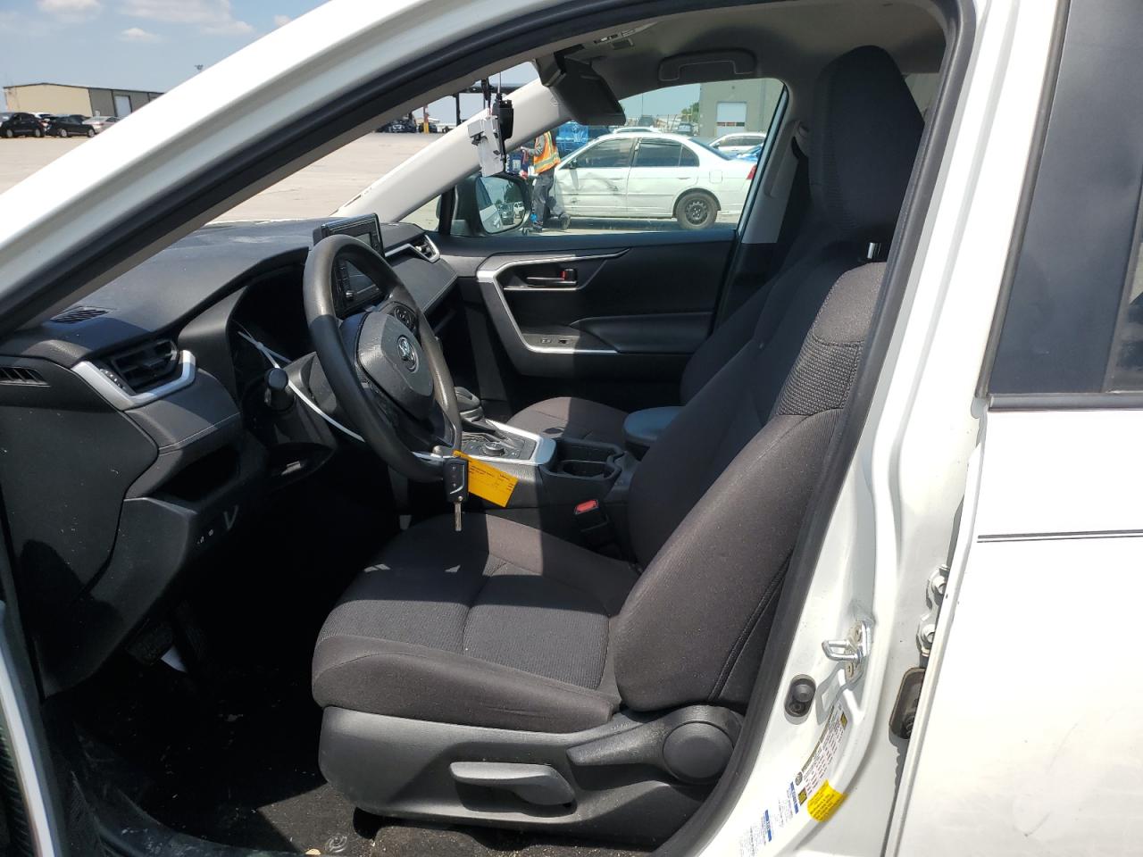 2T3LWRFV9LW059762 2020 Toyota Rav4 Le