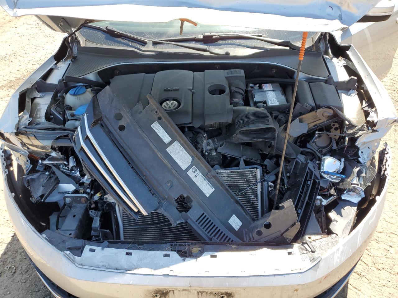 1VWBP7A32DC062670 2013 Volkswagen Passat Se