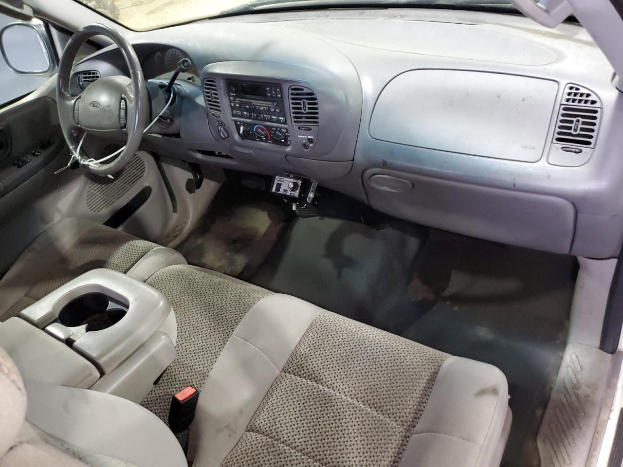 2FTPX18L92CA70364 2002 Ford F150