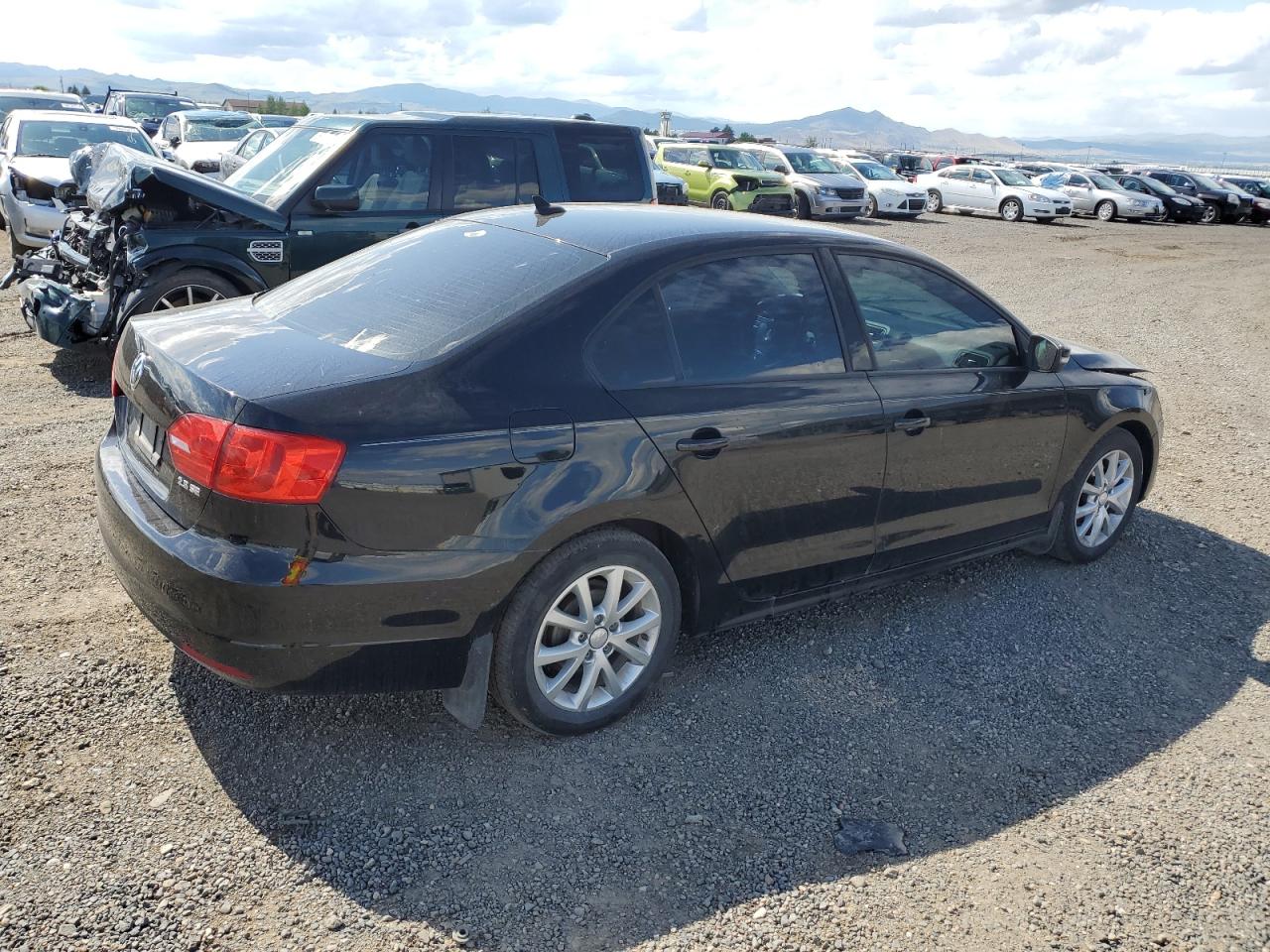 3VWBX7AJ6BM327584 2011 Volkswagen Jetta Se