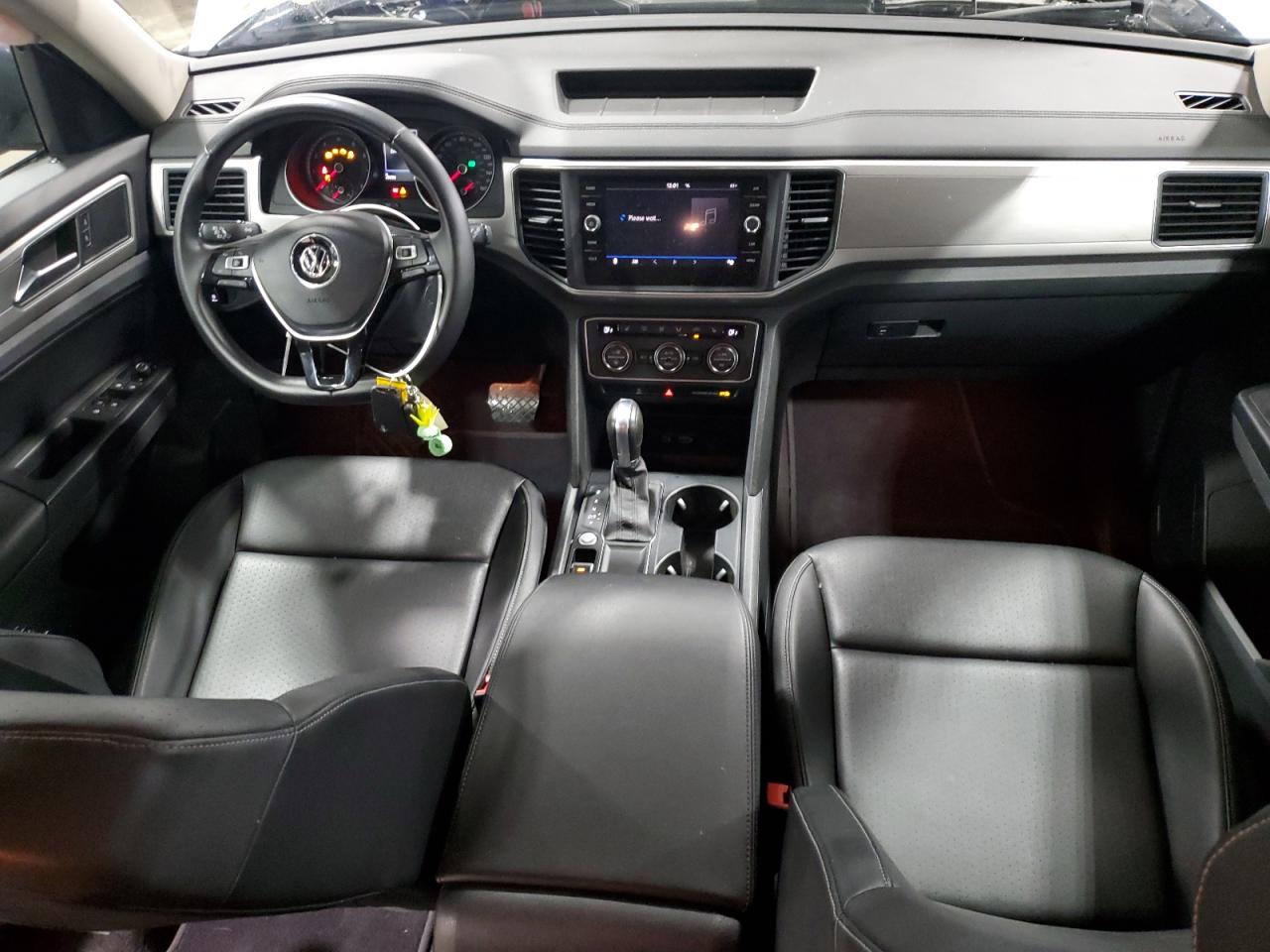 1V2DR2CA8KC623826 2019 Volkswagen Atlas Se