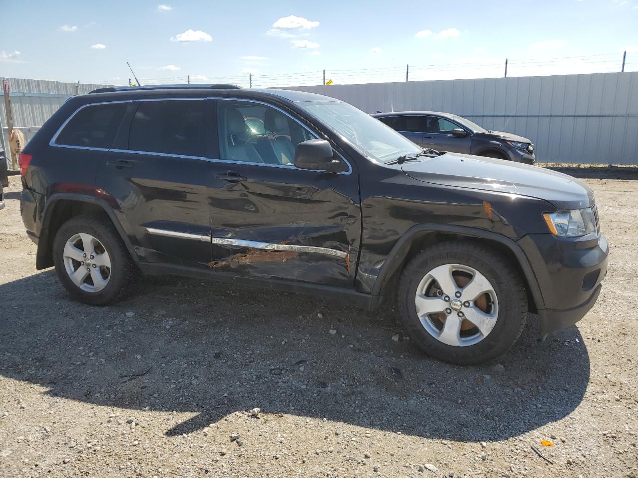 1J4RR4GGXBC532665 2011 Jeep Grand Cherokee Laredo