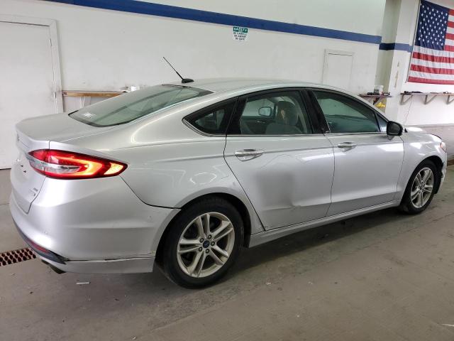 VIN 3FA6P0HDXJR227717 2018 Ford Fusion, SE no.3