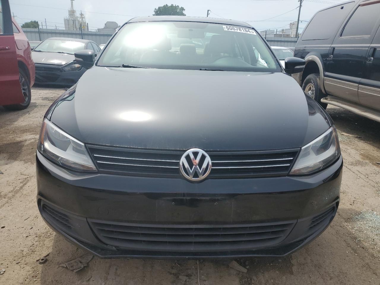 3VWBX7AJ6DM386928 2013 Volkswagen Jetta Se