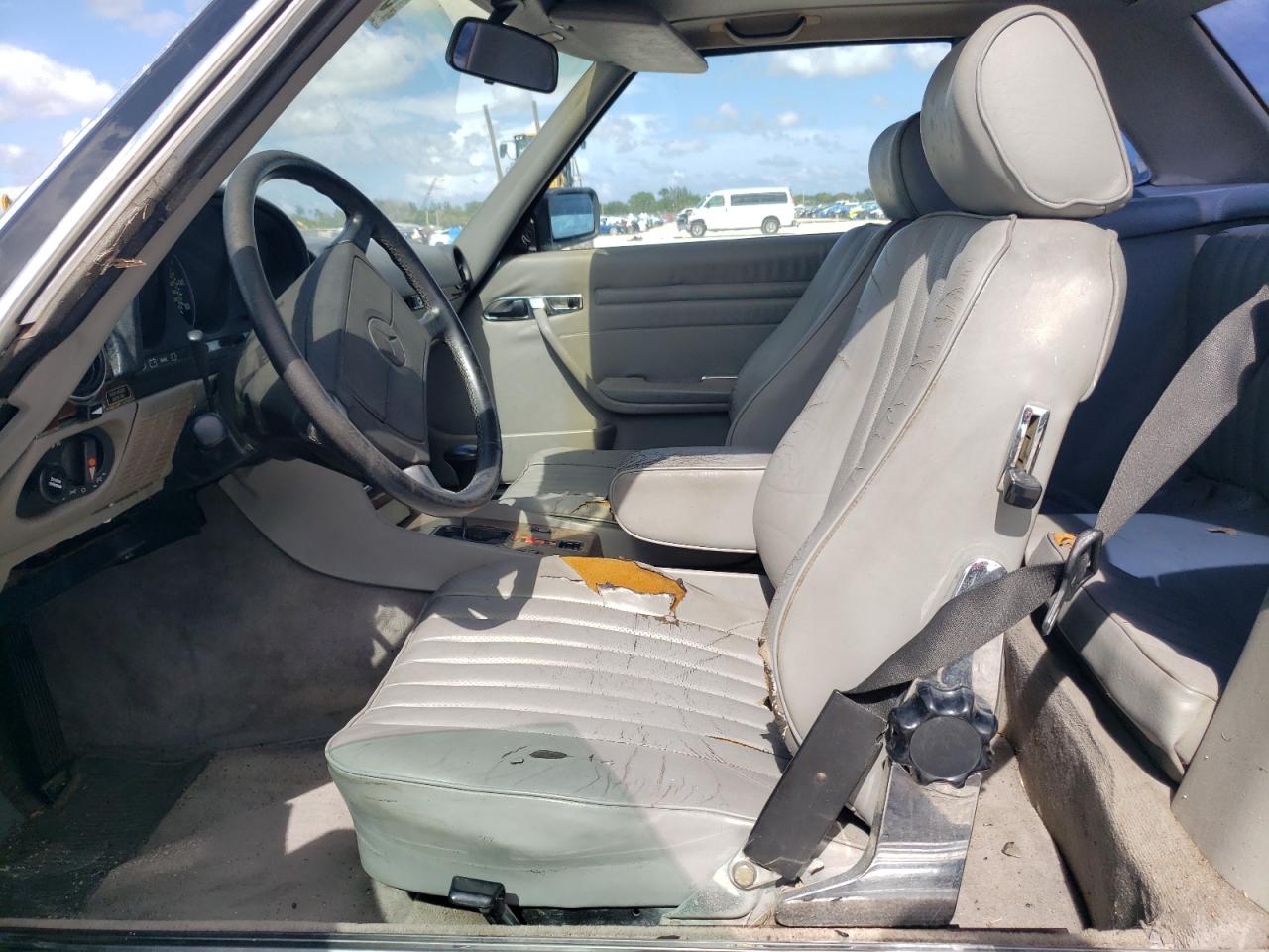 WDBBA48D0JA091155 1988 Mercedes-Benz 560 Sl