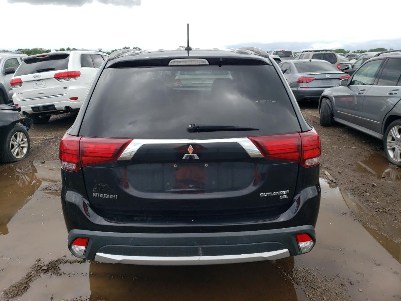 JA4AZ3A38GZ034319 2016 Mitsubishi Outlander Se