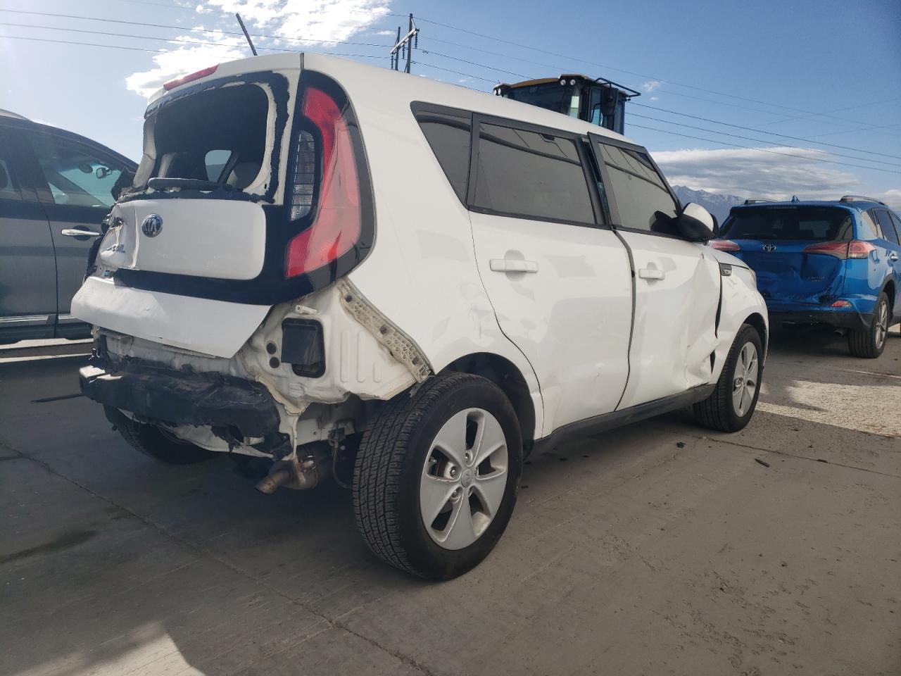 2014 Kia Soul vin: KNDJN2A24E7737461