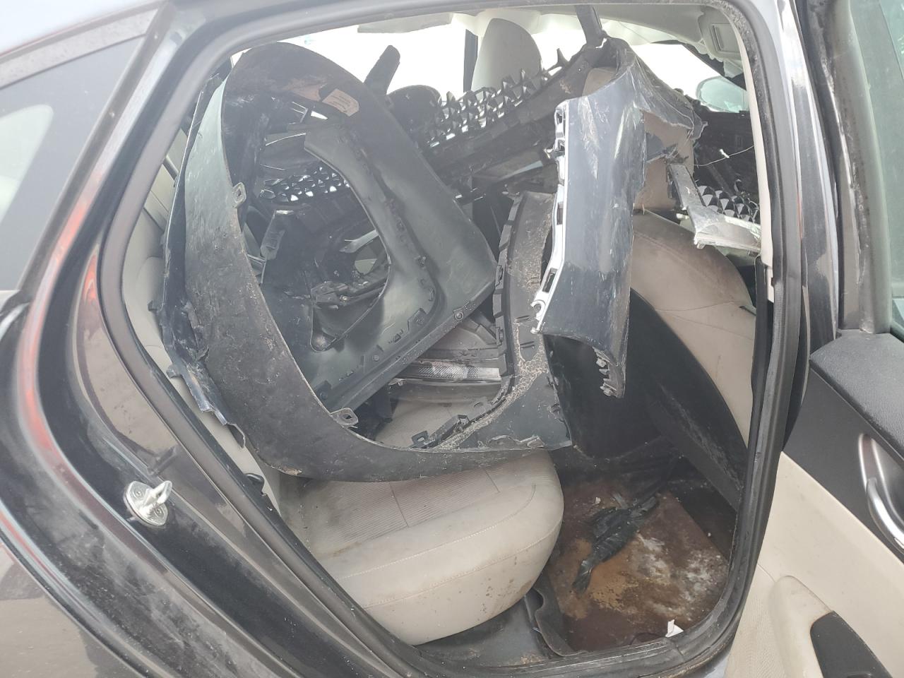 3KPF24AD4KE014720 2019 Kia Forte Fe