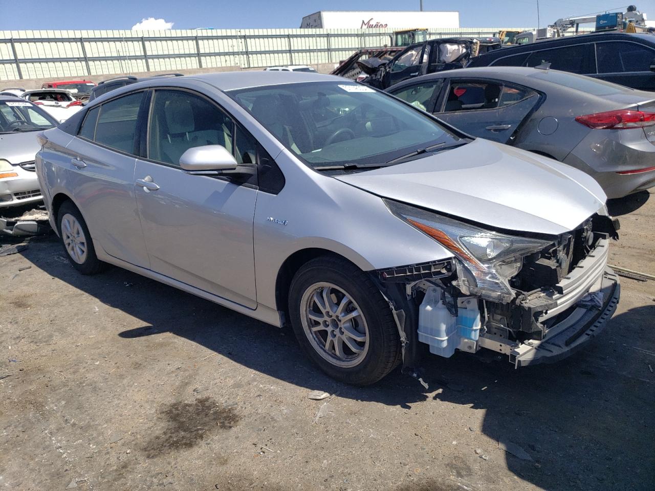 JTDKBRFUXG3529501 2016 Toyota Prius