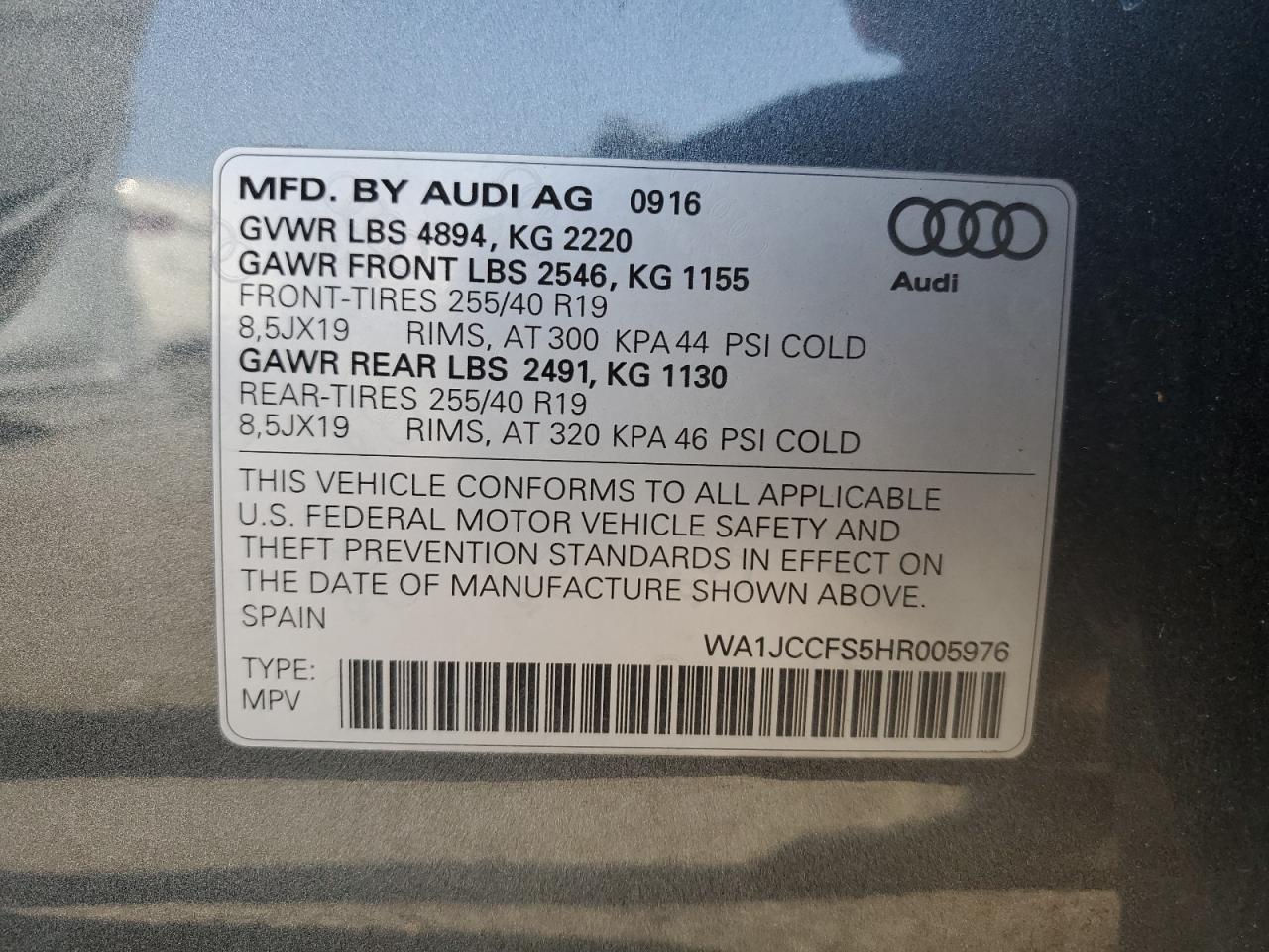 WA1JCCFS5HR005976 2017 Audi Q3 Premium Plus