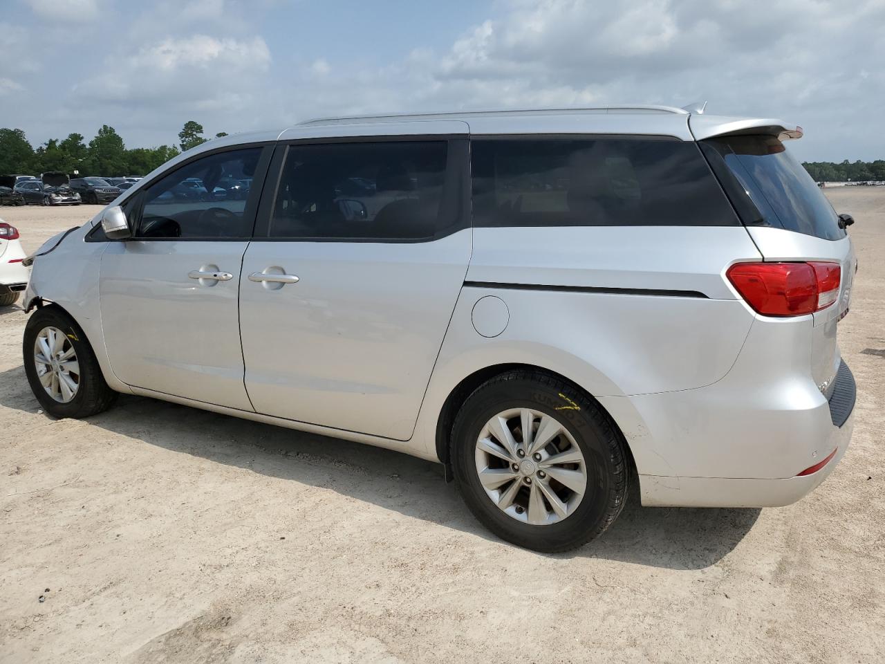 KNDMB5C17H6312564 2017 Kia Sedona Lx