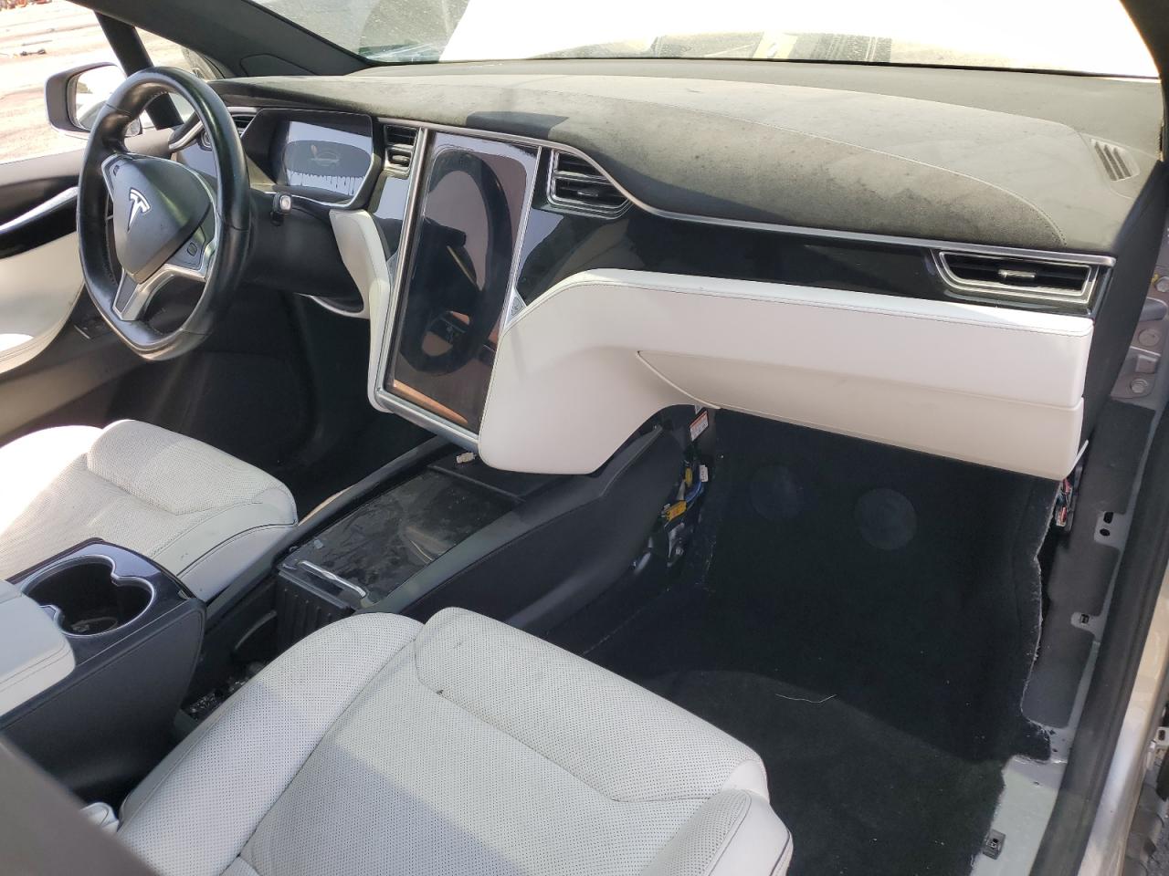 5YJXCAE27GF002846 2016 Tesla Model X