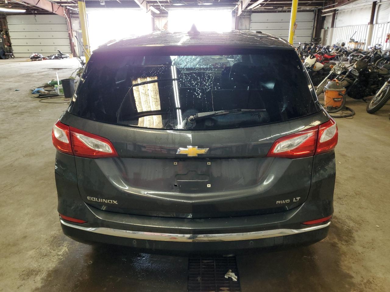 2GNAXSEV5J6216832 2018 Chevrolet Equinox Lt