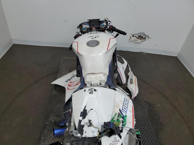 2004 APRILIA RSV R-1000 - ZD4RRU0104S000107