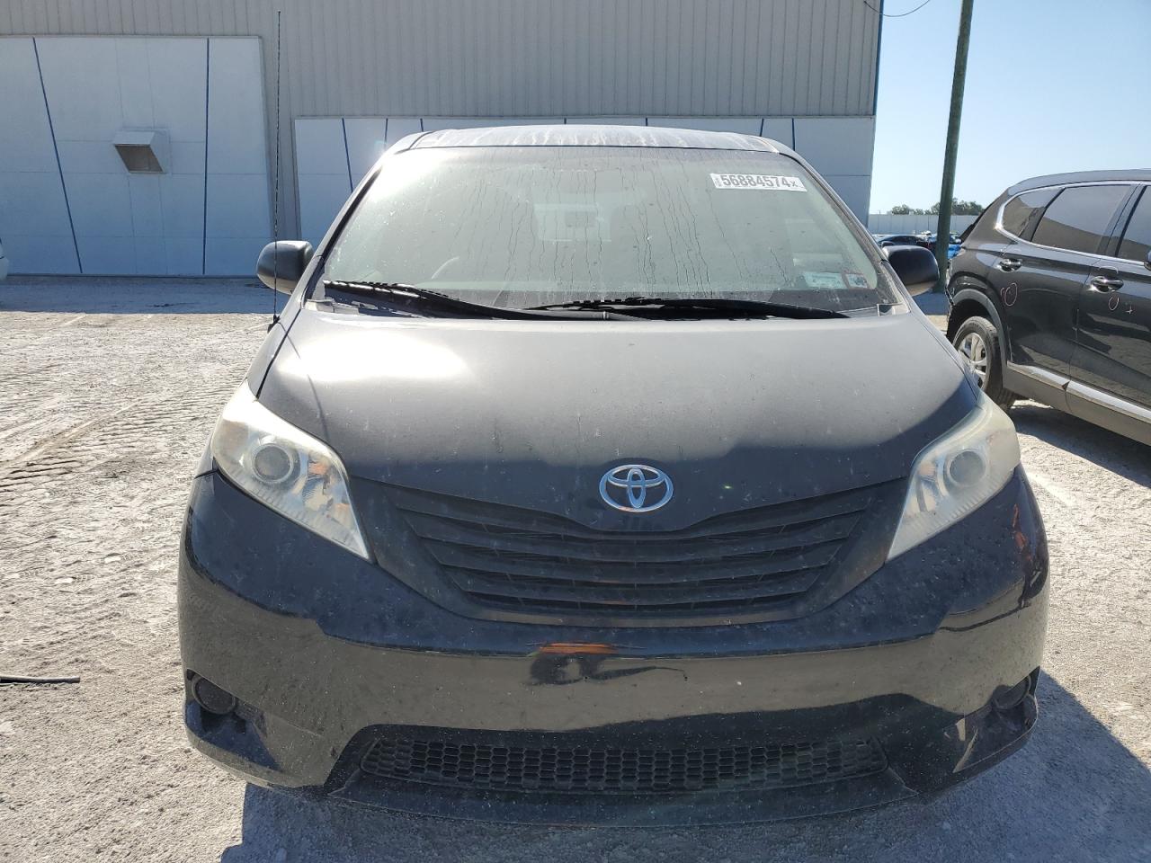 5TDZK3DC3BS012604 2011 Toyota Sienna