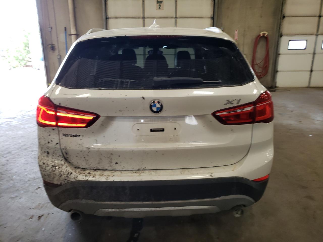 2017 BMW X1 xDrive28I vin: WBXHT3C31H5F70871