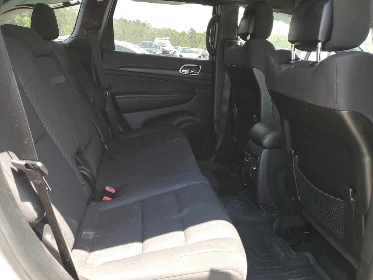 1C4RJFAG2JC244297 2018 Jeep Grand Cherokee Laredo