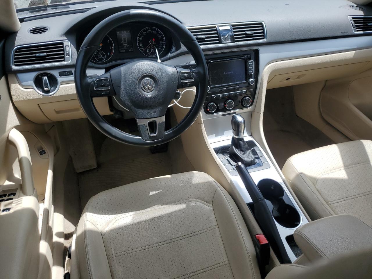 1VWBP7A37DC118389 2013 Volkswagen Passat Se