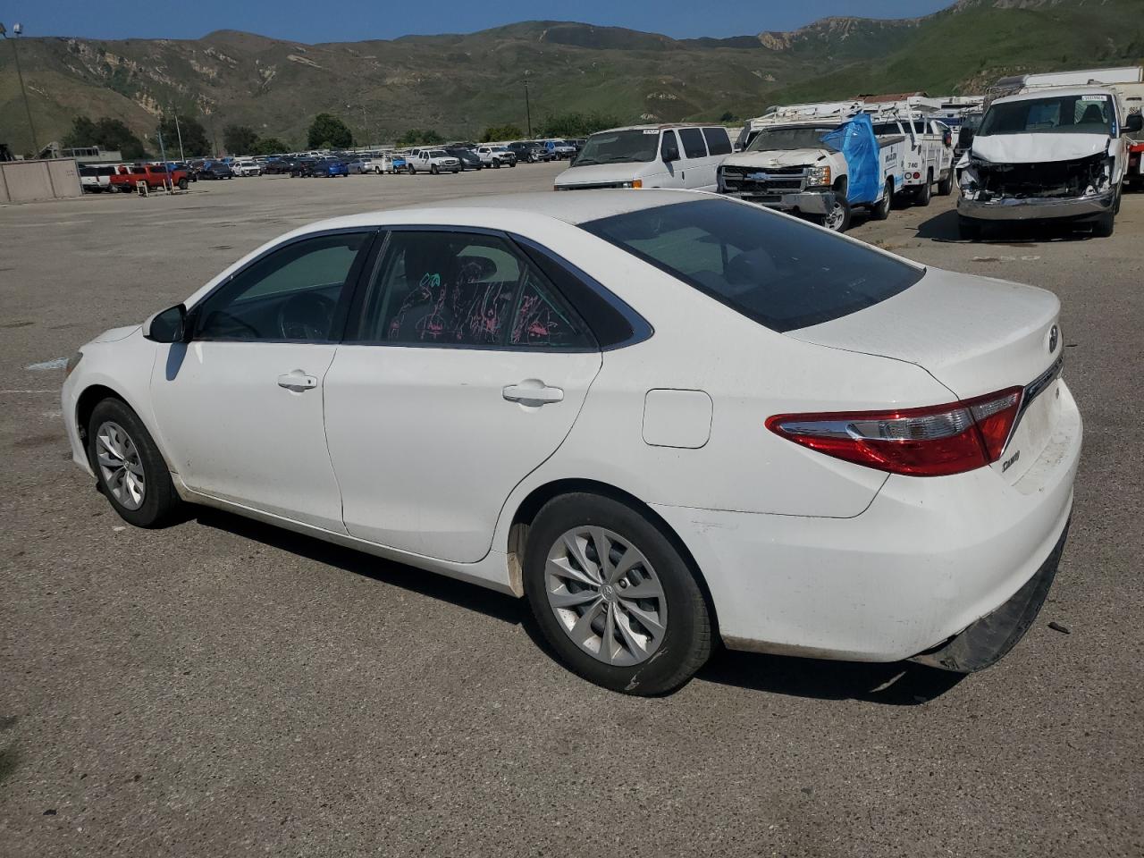 2015 Toyota Camry Le vin: 4T4BF1FK1FR477951