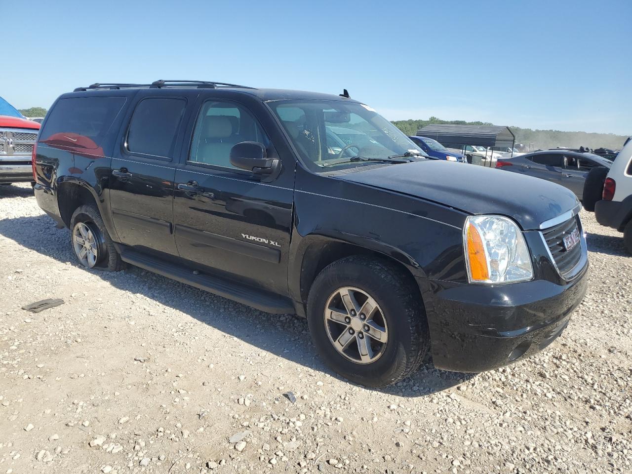 2014 GMC Yukon Xl K1500 Sle vin: 1GKS2HE71ER173640