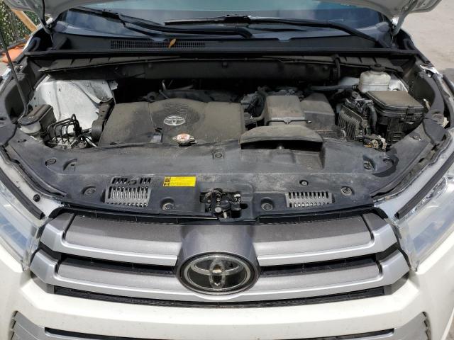 VIN 5TDKZRFHXKS556834 2019 Toyota Highlander, SE no.12