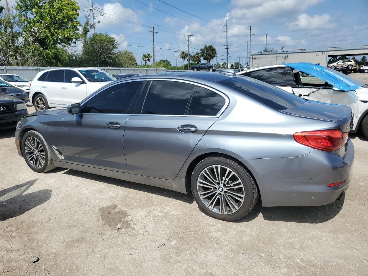 2017 BMW 530 Xi vin: WBAJA7C34HWA70352