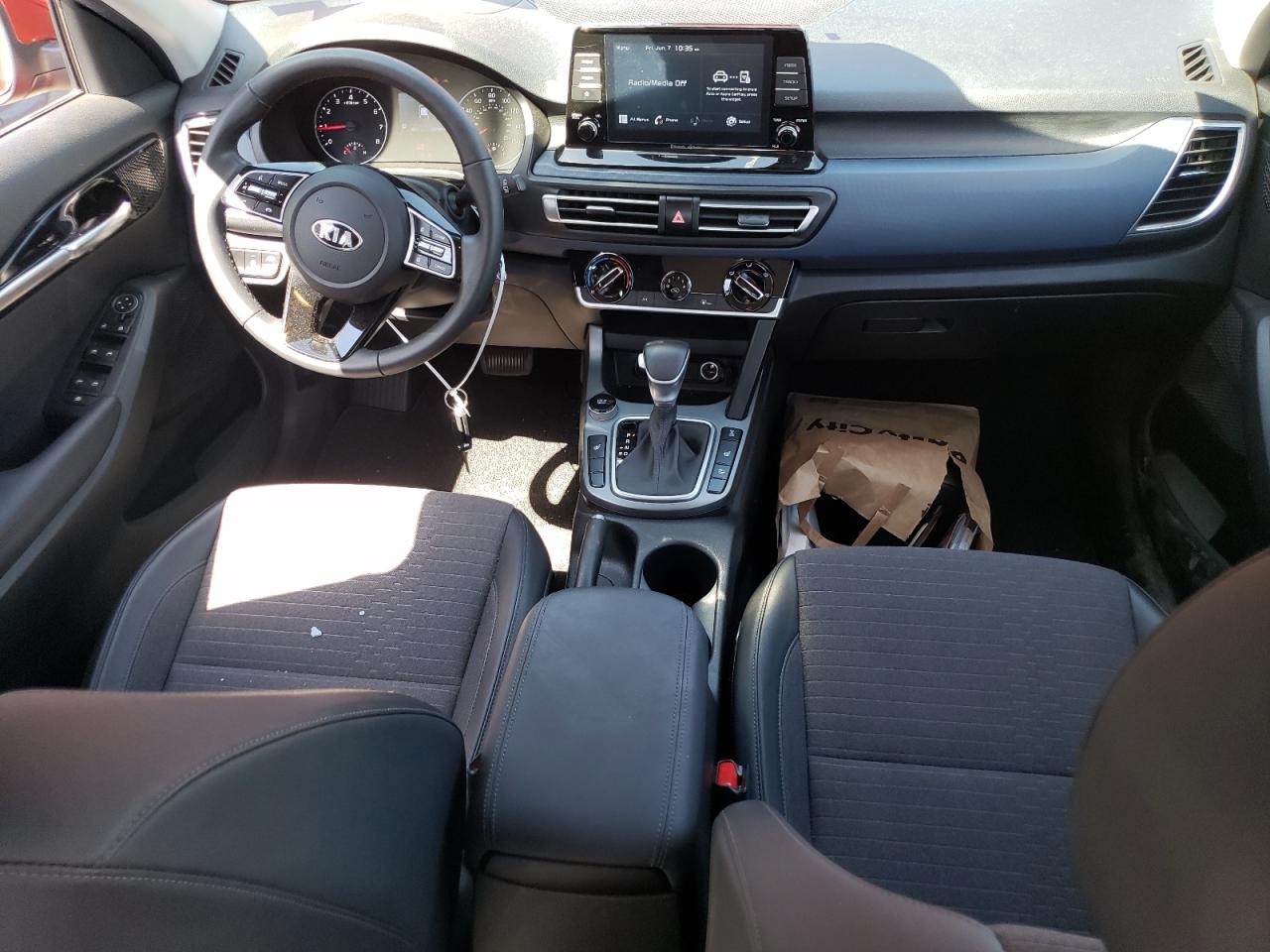 KNDEUCAA2M7175026 2021 Kia Seltos S