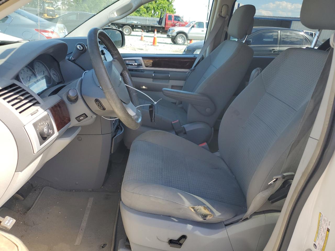 2A4RR5D10AR431663 2010 Chrysler Town & Country Touring