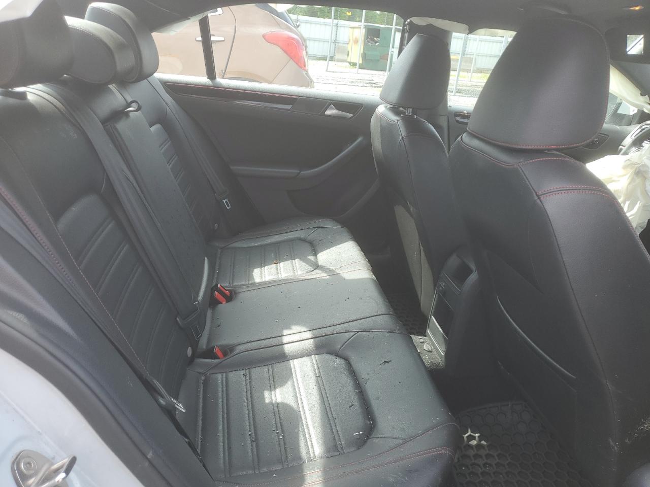 3VW4T7AJ8HM396130 2017 Volkswagen Jetta Gli