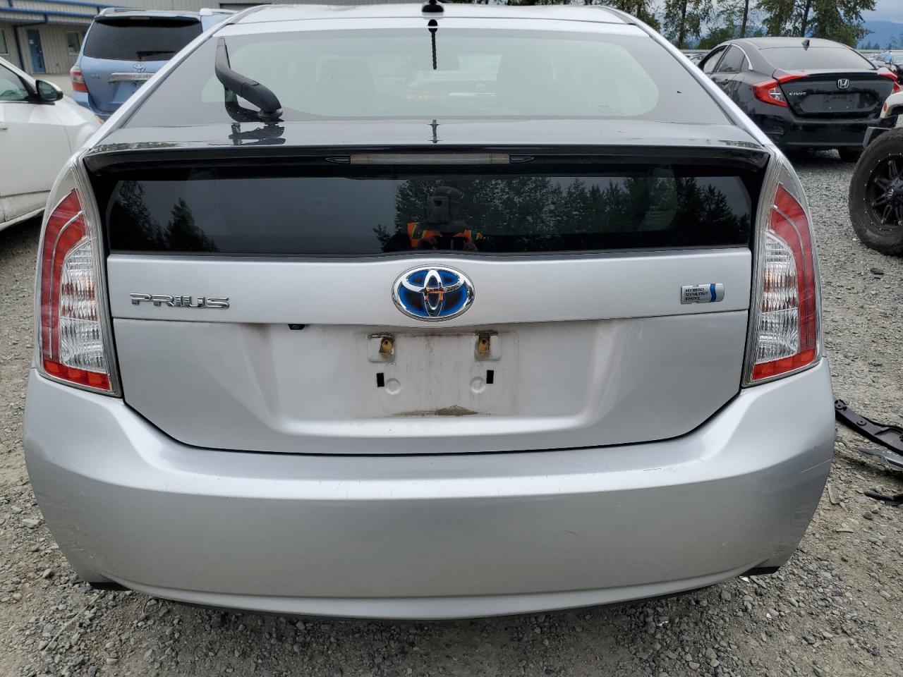 JTDKN3DU6E0369655 2014 Toyota Prius