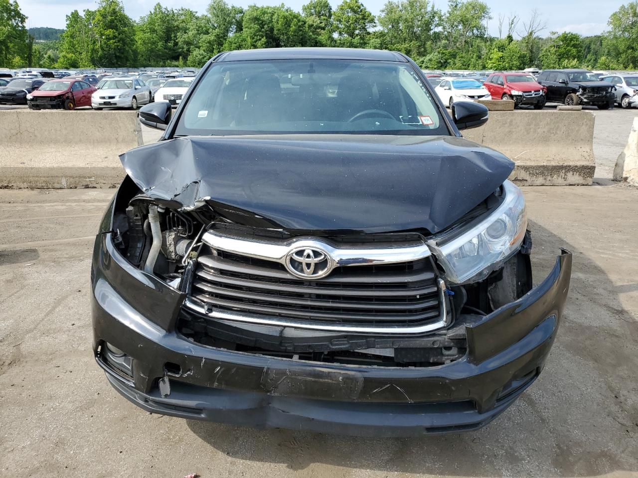 5TDBKRFH8GS281847 2016 Toyota Highlander Le