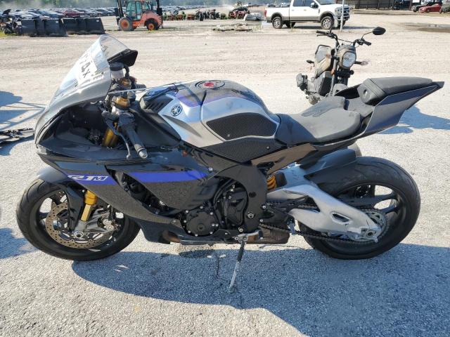 2023 YAMAHA YZFR1M JYARN67E8PA000647
