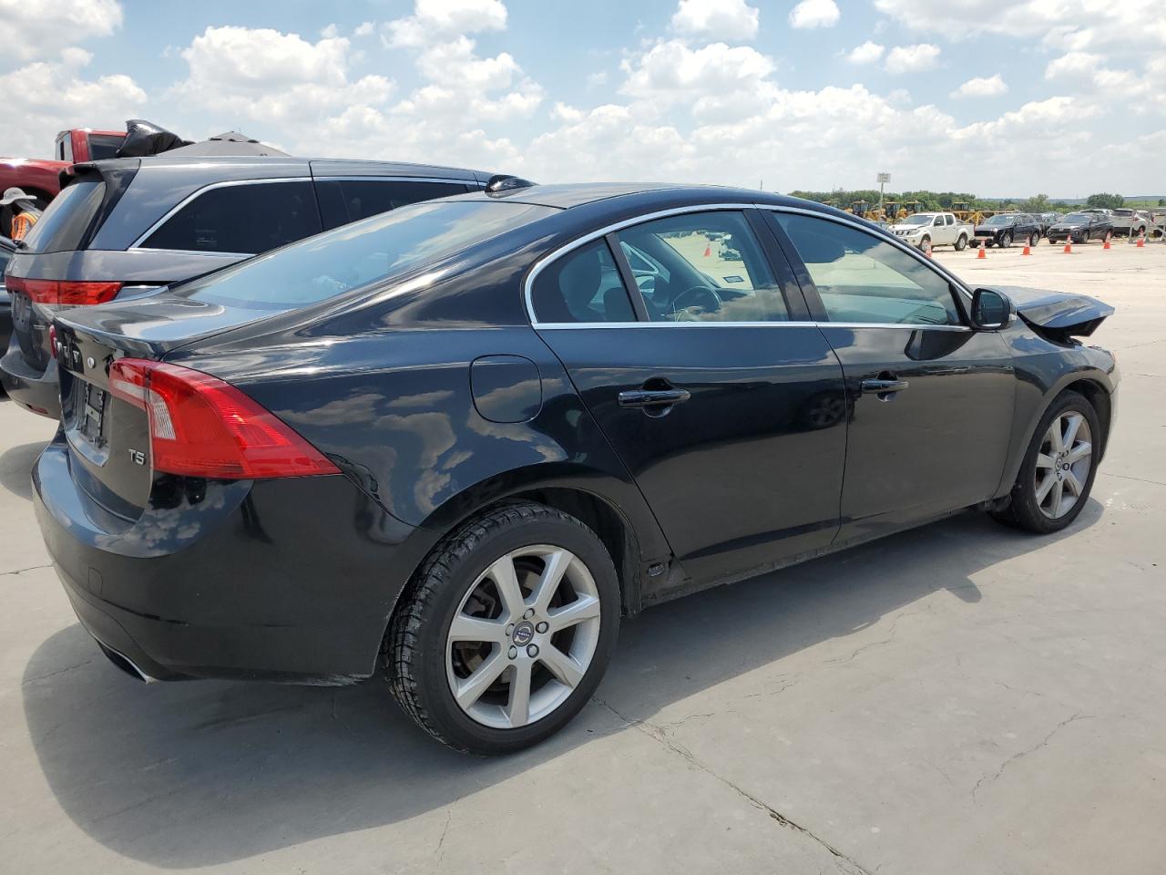 2016 Volvo S60 Premier vin: YV126MFK6G2407997