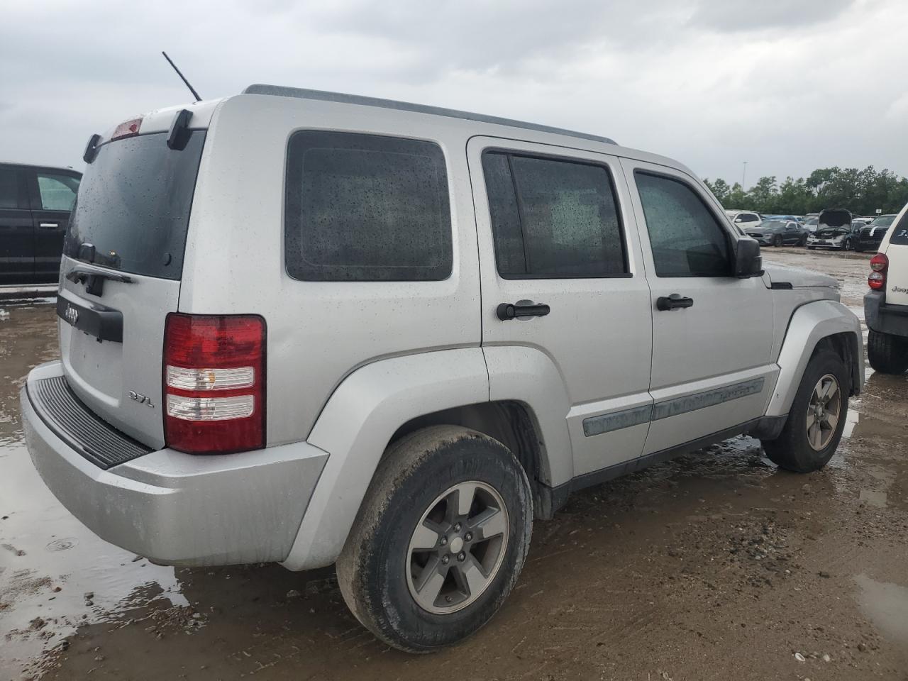 1J8GP28K18W152933 2008 Jeep Liberty Sport