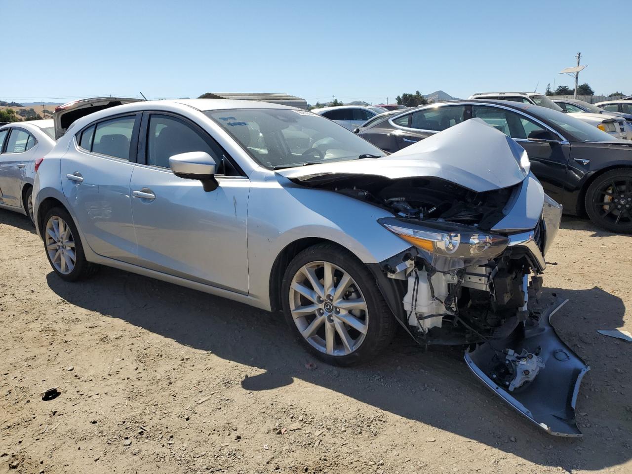 2017 Mazda 3 Touring vin: 3MZBN1L74HM137313