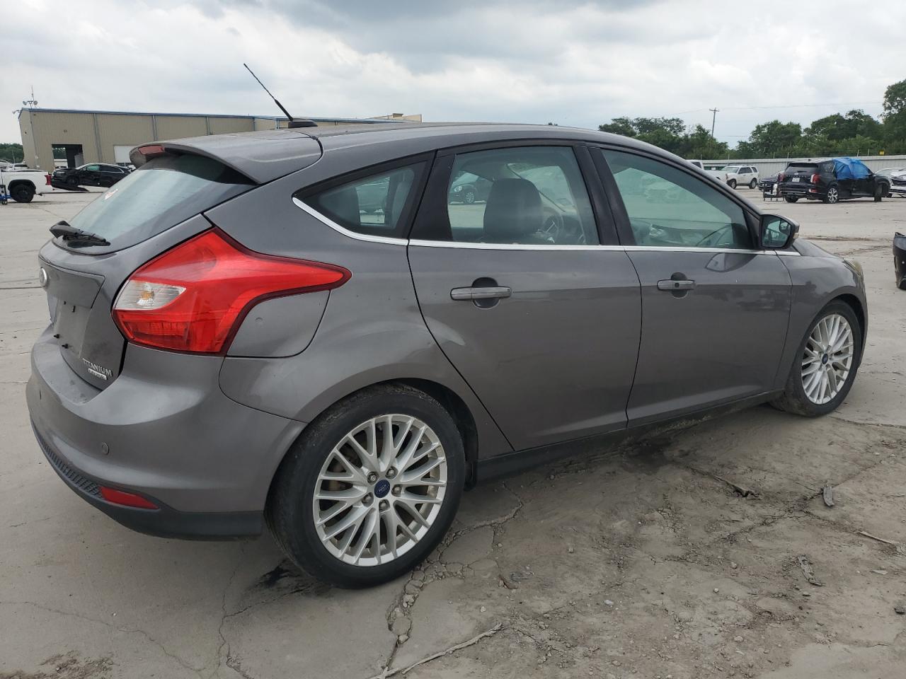 2014 Ford Focus Titanium vin: 1FADP3N27EL310960