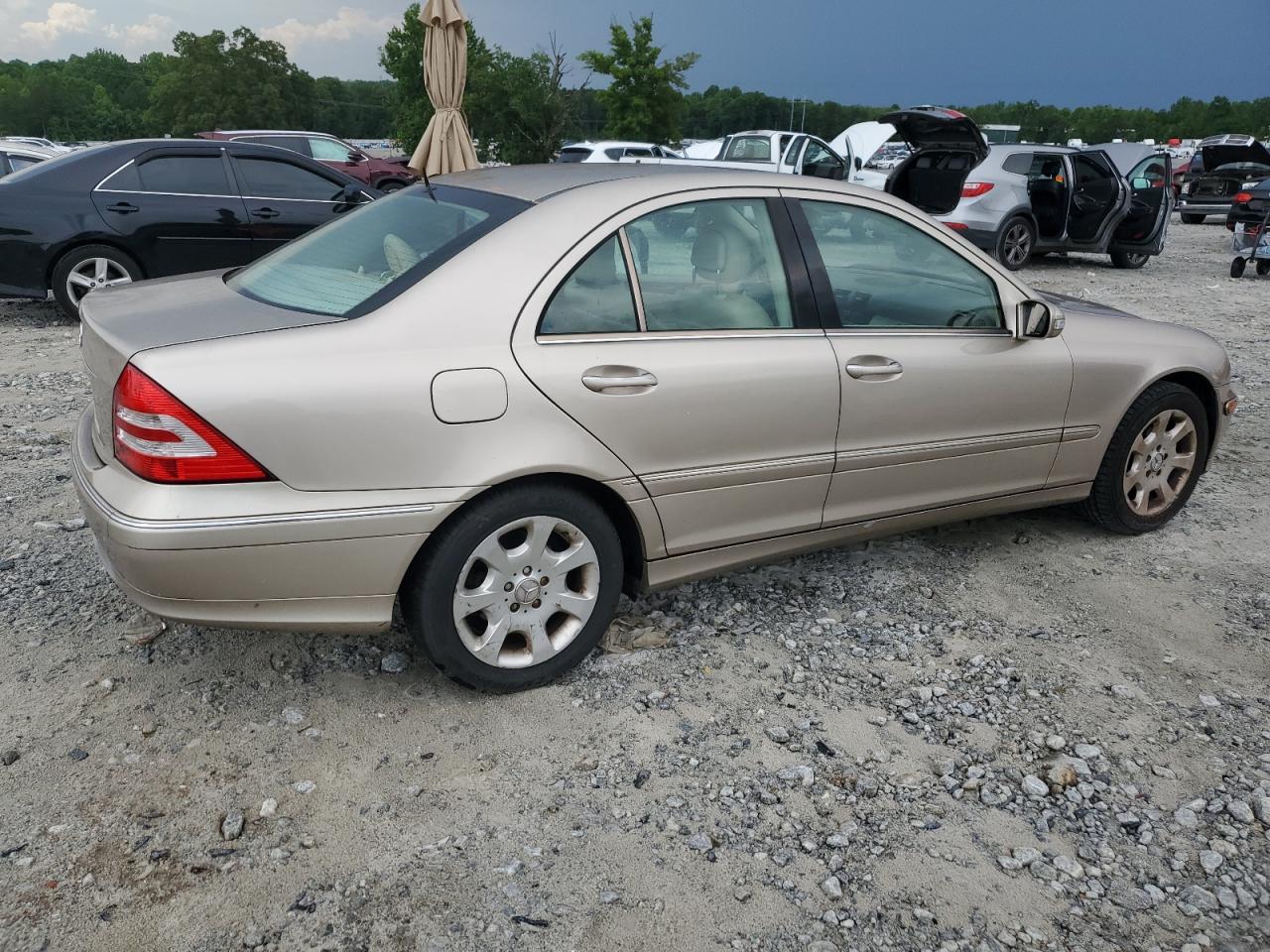 WDBRF61J15A662833 2005 Mercedes-Benz C 240