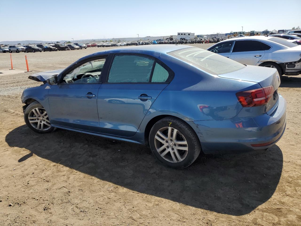 2018 Volkswagen Jetta S vin: 3VW2B7AJ7JM257168