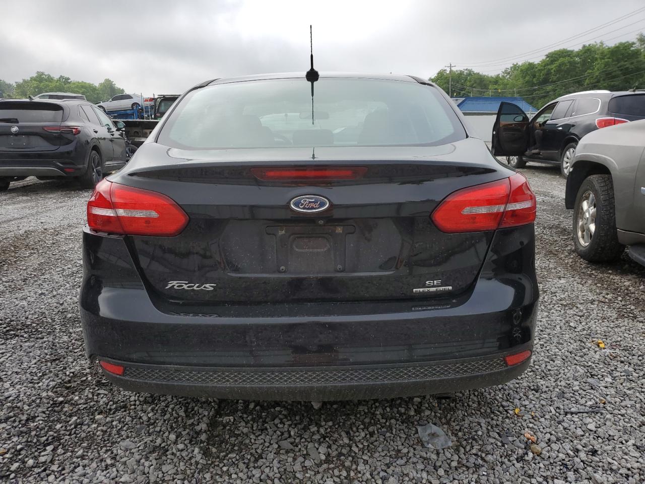 1FADP3F23GL233439 2016 Ford Focus Se