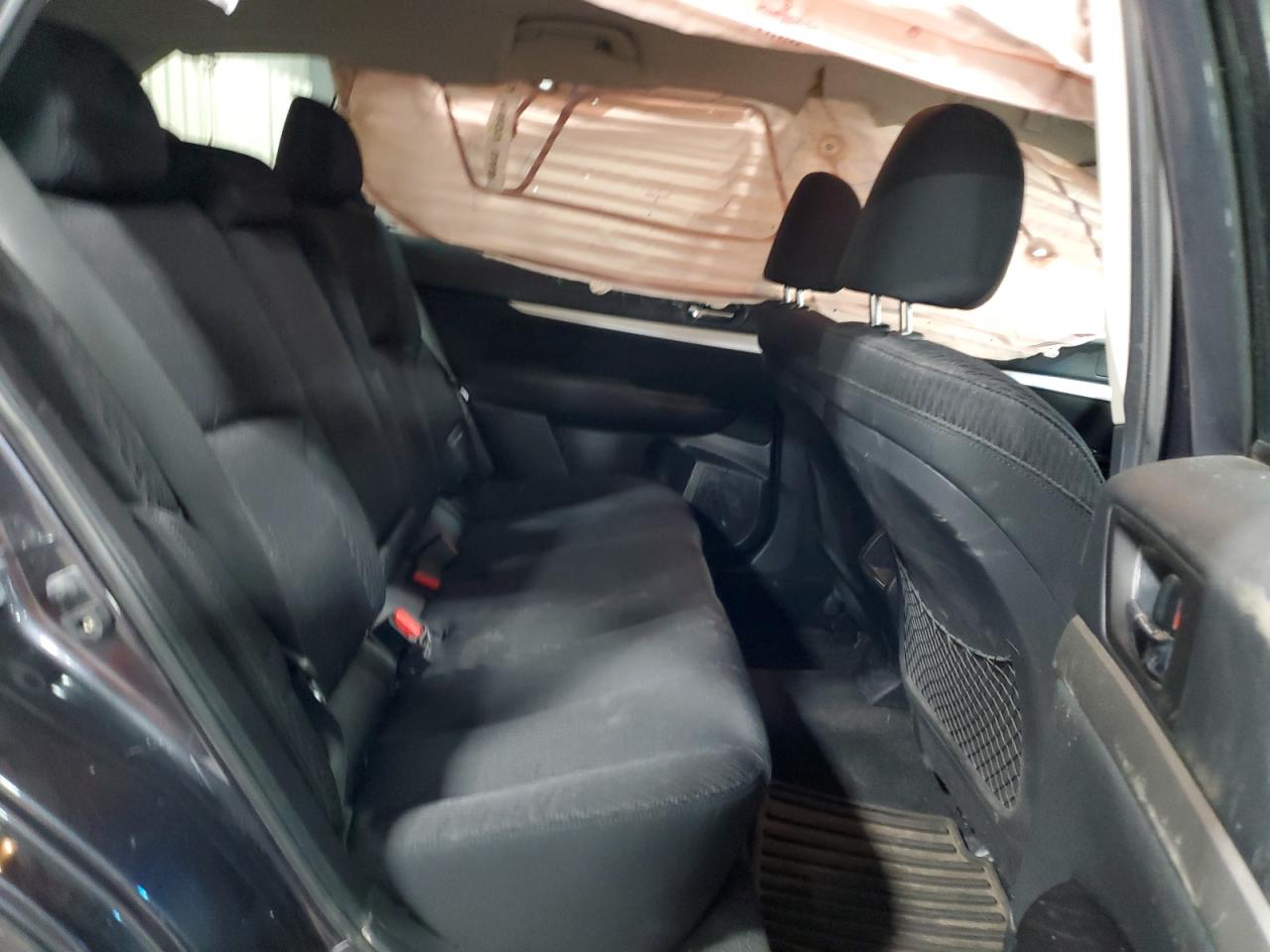 4S4BRCCC4B3399868 2011 Subaru Outback 2.5I Premium