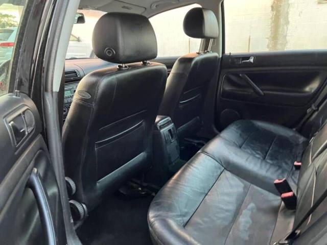 2003 Volkswagen Passat - Image 6