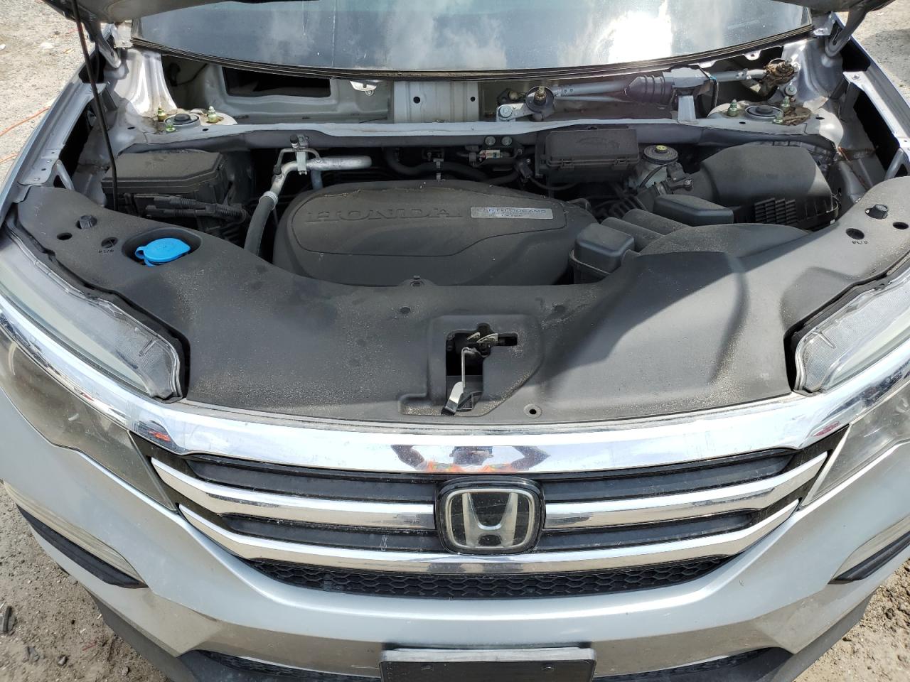 5FNYF5H90HB045261 2017 Honda Pilot Touring