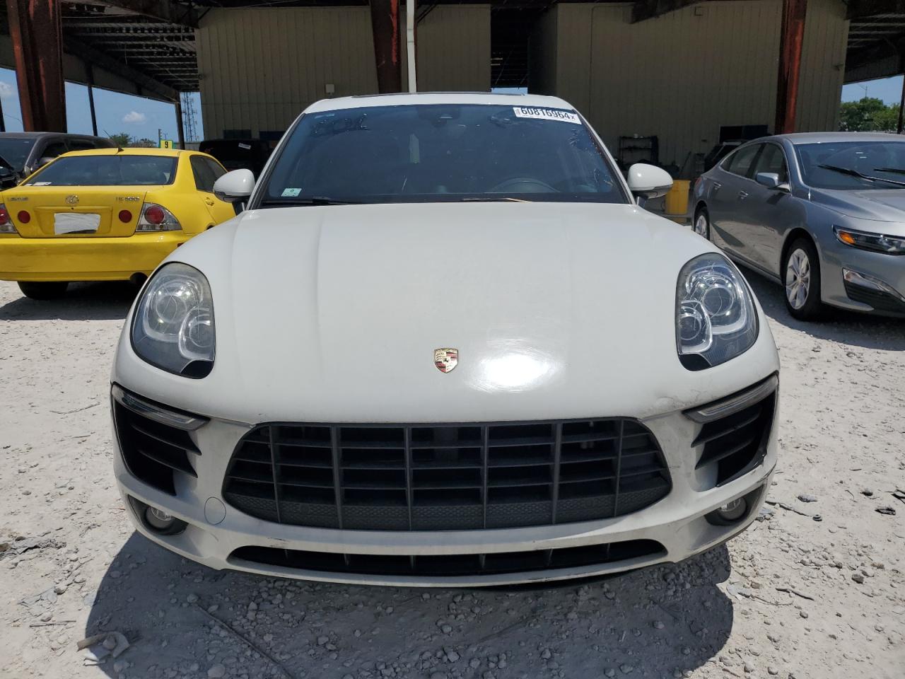 2018 Porsche Macan S vin: WP1AB2A55JLB30939