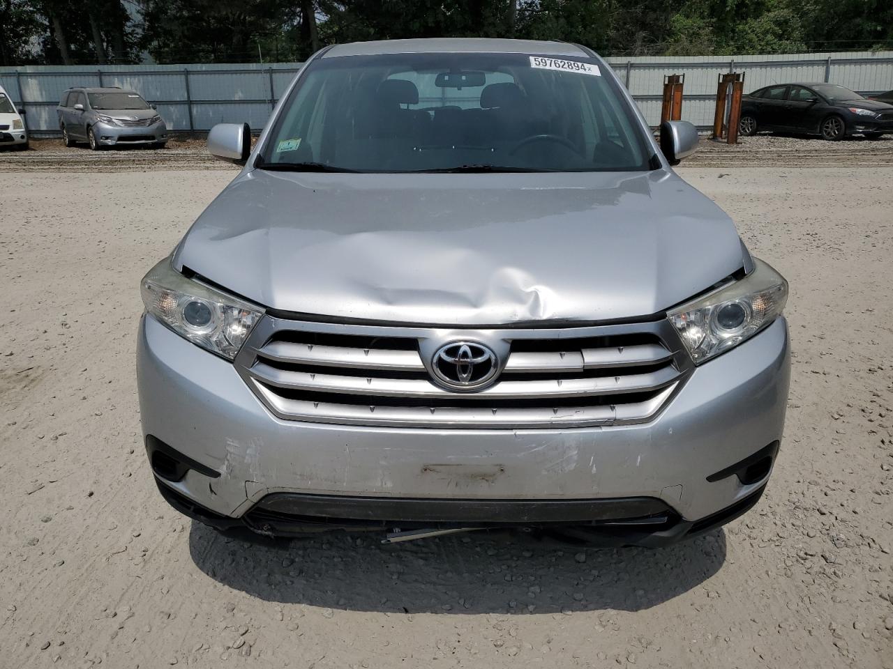 5TDBK3EH8DS212103 2013 Toyota Highlander Base